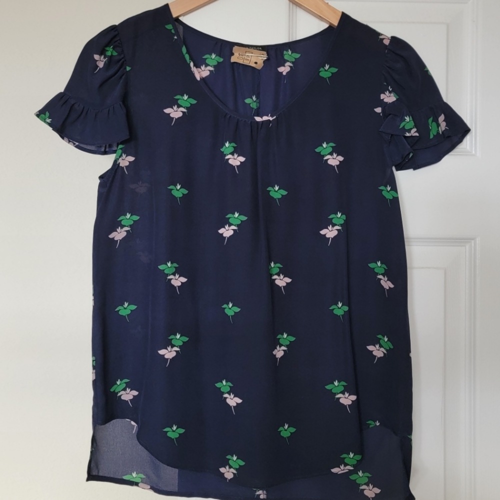 Ann Taylor 100% silk ruffle cap sleeve blouse, size XXS